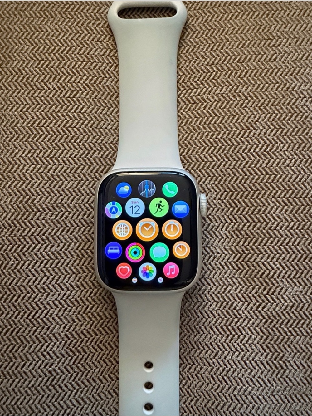 Apple Watch Series 7- Starlight Band and Watch- 41 mm GPS